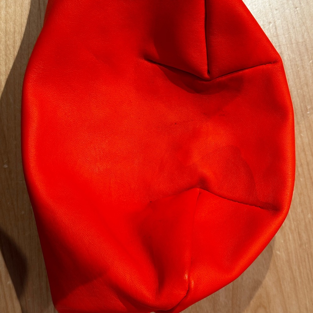 Clare V. Petit Moyen - Picture 8 of 8